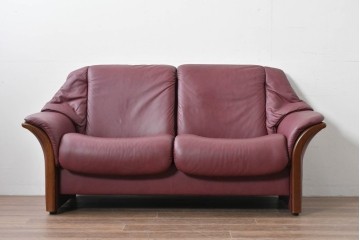 中古　美品　ノルウェー　EKORNES(エコーネス)　Stressless(ストレスレス)　包み込む座り心地の2人掛けソファ　定価約62万円相当　(R-085535)