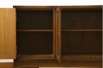 中古　美品　カリモク家具(karimoku)　domani(ドマーニ)　Morganton(モーガントン)　上品な木目が魅力のサイドボード　定価約50万円　(R-085536)
