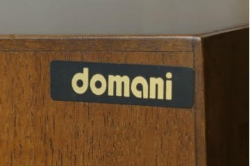 中古　美品　カリモク家具(karimoku)　domani(ドマーニ)　Morganton(モーガントン)　上品な木目が魅力のサイドボード　定価約50万円　(R-085536)