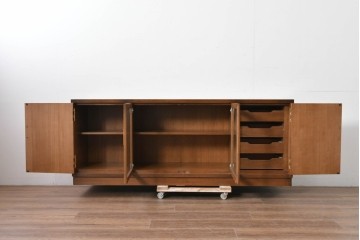 中古　美品　カリモク家具(karimoku)　domani(ドマーニ)　Morganton(モーガントン)　上品な木目が魅力のサイドボード　定価約50万円相当　(R-085536)