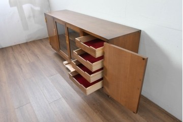 中古　美品　カリモク家具(karimoku)　domani(ドマーニ)　Morganton(モーガントン)　上品な木目が魅力のサイドボード　定価約50万円相当　(R-085536)