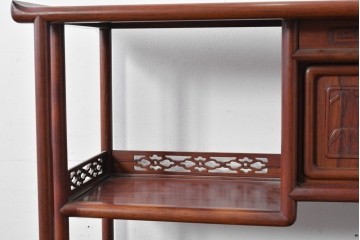 和製ヴィンテージ　花梨材　竹や鳥の彫刻と繊細な透かし細工が趣を添える飾り棚　(R-085537)