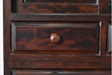 中古　美品　松本民芸家具　A型和タンス　端正な意匠と美しい杢目が魅力の重ね箪笥　定価約82万円相当　(R-085539)