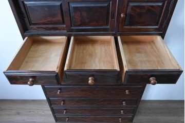 中古　美品　松本民芸家具　A型和タンス　端正な意匠と美しい杢目が魅力の重ね箪笥　定価約82万円相当　(R-085539)