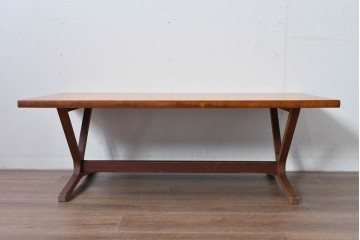 和製ヴィンテージ　希少モデル　天童木工　ペリカンシリーズ　チーク材　特徴的なV字脚が目を引くセンターテーブル　(R-085543)