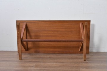 和製ヴィンテージ　希少モデル　天童木工　ペリカンシリーズ　チーク材　特徴的なV字脚が目を引くセンターテーブル　(R-085543)