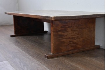 和製ヴィンテージ　大振りサイズ　楓(カエデ)材　存在感のある無垢の質感が魅力のローテーブル　(R-085544)