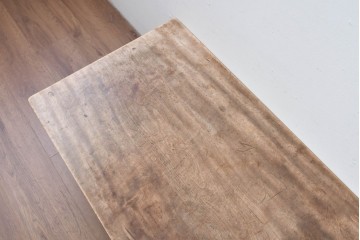 和製ヴィンテージ　大振りサイズ　楓(カエデ)材　存在感のある無垢の質感が魅力のローテーブル　(R-085544)