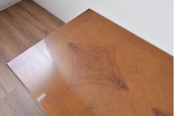 中古　カリモク家具(karimoku)　domani(ドマーニ)　Morganton(モーガントン)　ライトコニャック色　収納に便利な引き出し付きのセンターテーブル　定価約25万円　(R-085545)