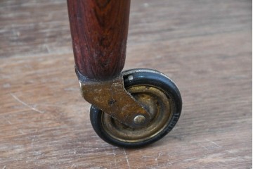 デンマークヴィンテージ　ローズウッド材　籐(ラタン)　技術の粋を集めたソーイングテーブル　(R-085546)