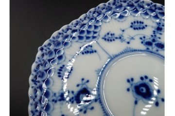 デンマーク製　ROYAL COPENHAGEN(ロイヤルコペンハーゲン)　ブルーフルーテッド フルレース　コーヒーカップ&ソーサー2客セット　定価(2客合計)約13万6千円　(R-085547)