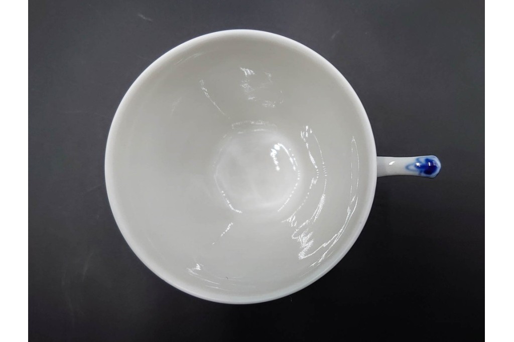 デンマーク製　ROYAL COPENHAGEN(ロイヤルコペンハーゲン)　ブルーフルーテッド フルレース　コーヒーカップ&ソーサー3客セット　定価(3客合計)約20万4千円　(R-085549)