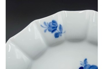 デンマーク製　ROYAL COPENHAGEN(ロイヤルコペンハーゲン)　ブルーフラワー アンギュラー　シェルディッシュ　上品な佇まいのサラダボウル5点セット　(R-085552)