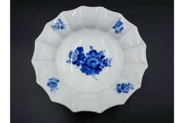 デンマーク製　ROYAL COPENHAGEN(ロイヤルコペンハーゲン)　ブルーフラワー アンギュラー　シェルディッシュ　上品な佇まいのサラダボウル5点セット　(R-085552)