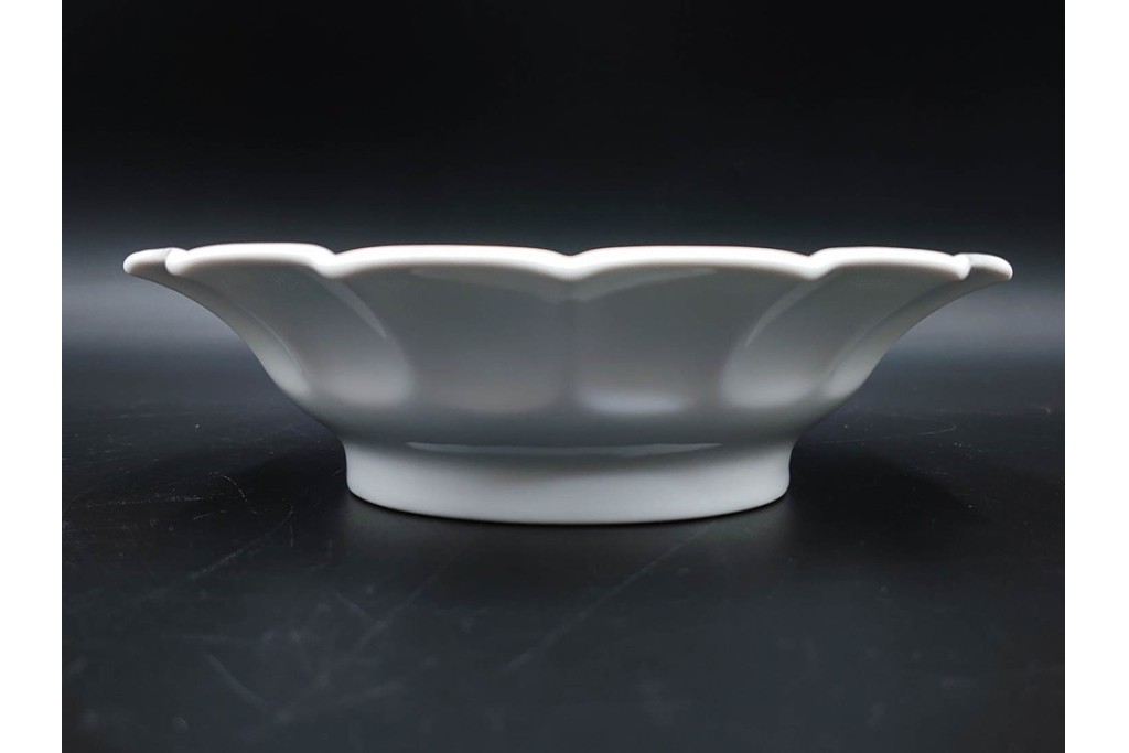 デンマーク製　ROYAL COPENHAGEN(ロイヤルコペンハーゲン)　ブルーフラワー アンギュラー　シェルディッシュ　上品な佇まいのサラダボウル5点セット　(R-085552)