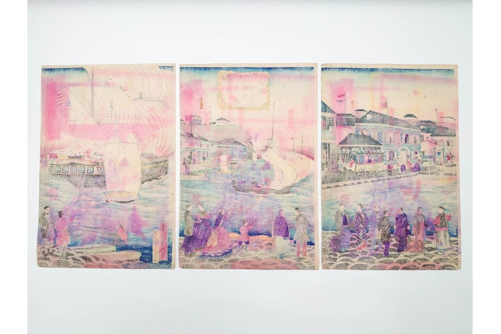 真作　三代 歌川広重　「横浜波止場ヨリ海岸通異人館之真図」　港の風景を描いた木版画の浮世絵　3枚続　(R-085557)