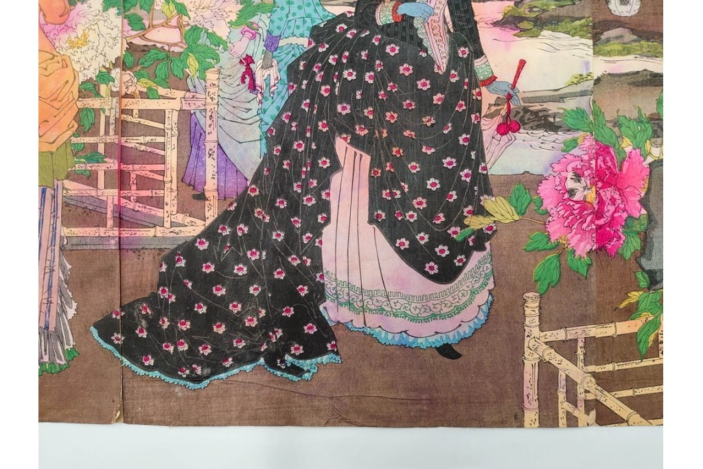 真作　水野年方　「婦有喜倶菜」　洋装の女性と牡丹が華やかな木版画の浮世絵　3枚続　(R-085558)