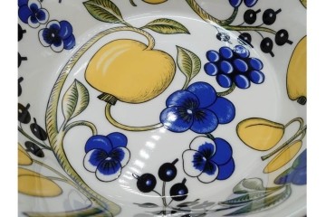 フィンランド　ARABIA(アラビア)　paratiisi(パラティッシ)　フルーツモチーフが華やかなカップ&ソーサー2客・ボウル2点・プレートのセット　(R-085563)