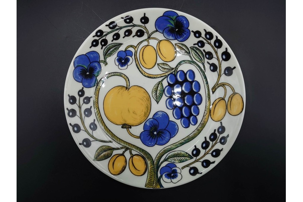 フィンランド　ARABIA(アラビア)　paratiisi(パラティッシ)　フルーツモチーフが華やかなカップ&ソーサー2客・ボウル2点・プレートのセット　(R-085563)