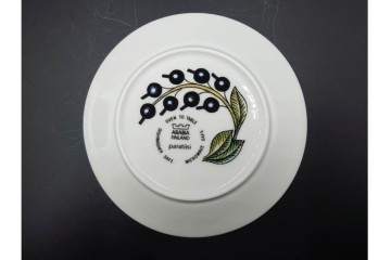 フィンランド　ARABIA(アラビア)　paratiisi(パラティッシ)　フルーツモチーフが華やかなカップ&ソーサー2客・ボウル2点・プレートのセット　(R-085563)
