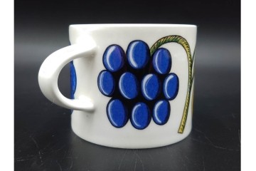 フィンランド　ARABIA(アラビア)　paratiisi(パラティッシ)　フルーツモチーフが華やかなカップ&ソーサー2客・ボウル2点・プレートのセット　(R-085563)