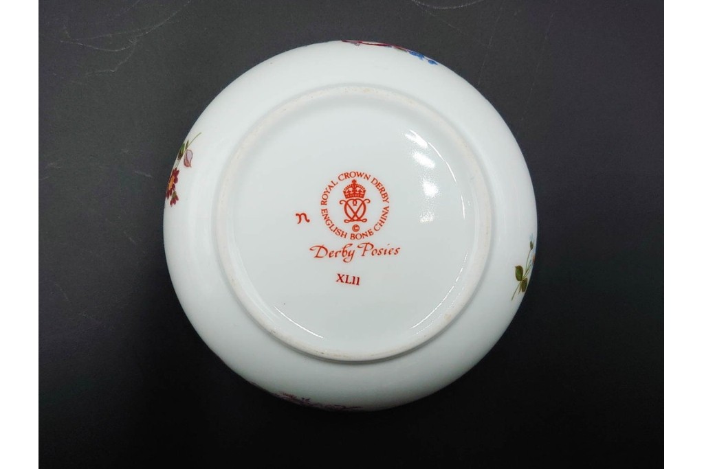 イギリス　ROYAL CROWN DERBY(ロイヤルクラウンダービー)　ポジー　B&Bプレート・コンポート・ボウル・スクエアプレート等の洋食器9点セット　(R-085565)