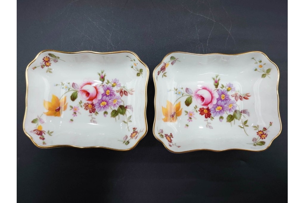 イギリス　ROYAL CROWN DERBY(ロイヤルクラウンダービー)　ポジー　B&Bプレート・コンポート・ボウル・スクエアプレート等の洋食器9点セット　(R-085565)