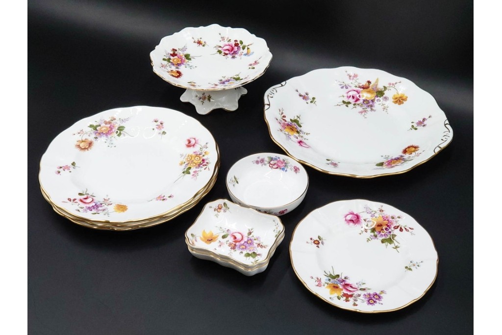 イギリス　ROYAL CROWN DERBY(ロイヤルクラウンダービー)　ポジー　B&Bプレート・コンポート・ボウル・スクエアプレート等の洋食器9点セット　(R-085565)