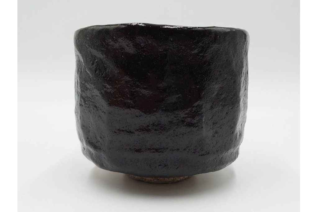 伊曽嶋窯　銘「寿心」　谷古石香造の黒茶碗　堀内宗完(兼中斎)の書付共箱付き　(R-085567)