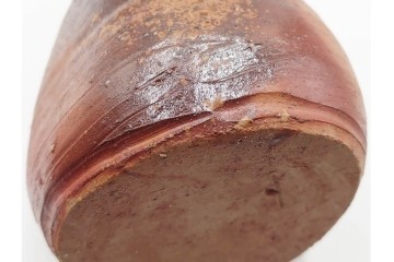 人間国宝　金重陶陽　備前焼　土味豊かな一輪花入　共箱付き　(R-085568)