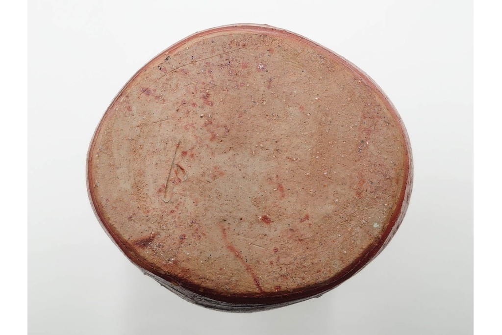 人間国宝　金重陶陽　備前焼　土味豊かな一輪花入　共箱付き　(R-085568)