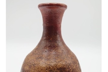 人間国宝　金重陶陽　備前焼　土味豊かな一輪花入　共箱付き　(R-085568)