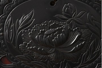 中古　仙台民芸箪笥(仙台箪笥)　重厚な金具装飾と美しい木目が存在感を放つ衣装箪笥　(R-085570)