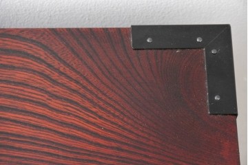 中古　仙台民芸箪笥(仙台箪笥)　重厚な金具装飾と美しい木目が存在感を放つ衣装箪笥　(R-085570)