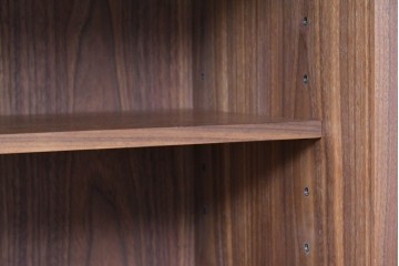 中古　美品　高山ウッドワークス　ウォールナット材　寄木調の意匠が美しいリビングボード　定価約50万円相当　(R-085571)