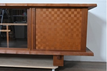 中古　美品　高山ウッドワークス　ウォールナット材　寄木調の意匠が美しいリビングボード　定価約50万円相当　(R-085571)