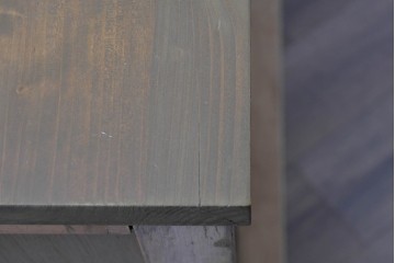 和製ヴィンテージ　落ち着いた木味とたっぷりの収納力が魅力の脚付きマス目棚　(R-085572)