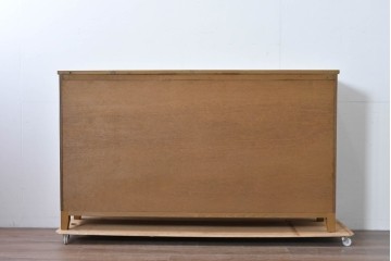 和製ヴィンテージ　落ち着いた木味とたっぷりの収納力が魅力の脚付きマス目棚　(R-085572)