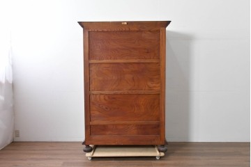 中古　松本民芸家具　欅(ケヤキ)材　拭き漆仕上げ　存在感ある彫刻をあしらったアルモアール　(R-085573)