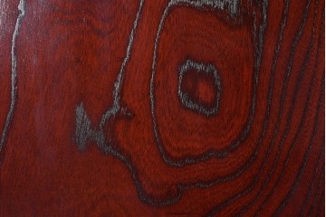 中古　仙台民藝箪笥　欅産業　牡丹を象った立派な金具が目を引く漆塗りの仙台箪笥　(R-085574)