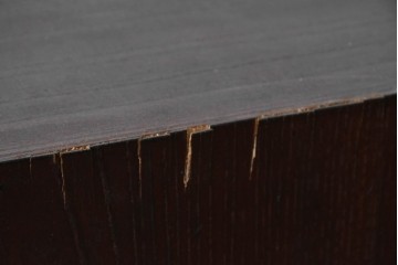 中古　仙台民藝箪笥　欅産業　牡丹を象った金具が華やかな漆塗りの衣装箪笥　(R-085576)