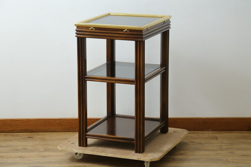 中古　スペイン製　バロッサバレンティ(VARO,S.A. VALENTI)　金色装飾×スモークガラストップがお洒落なサイドテーブル　(R-085577)