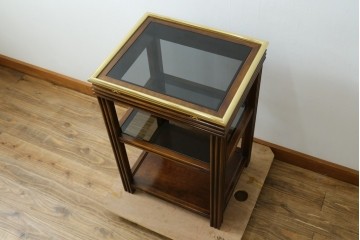 中古　スペイン製　バロッサバレンティ(VARO,S.A. VALENTI)　金色装飾×スモークガラストップがお洒落なサイドテーブル　(R-085577)