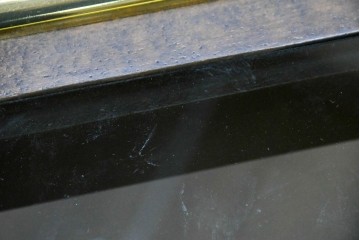 中古　スペイン製　バロッサバレンティ(VARO,S.A. VALENTI)　金色装飾×スモークガラストップがお洒落なサイドテーブル　(R-085577)