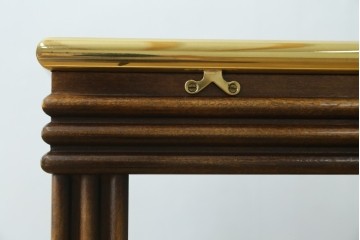 中古　スペイン製　バロッサバレンティ(VARO,S.A. VALENTI)　真鍮縁とガラス天板が上品な印象のサイドテーブル　(R-085578)