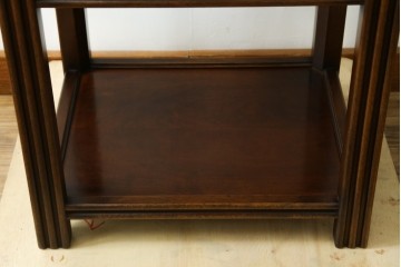 中古　スペイン製　バロッサバレンティ(VARO,S.A. VALENTI)　真鍮縁とガラス天板が上品な印象のサイドテーブル　(R-085578)