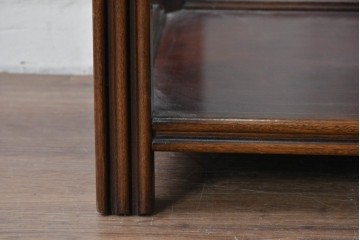 中古　スペイン製　バロッサバレンティ(VARO,S.A. VALENTI)　真鍮縁とガラス天板が上品な印象のサイドテーブル　(R-085578)