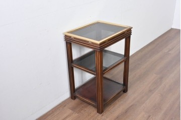 中古　スペイン製　バロッサバレンティ(VARO,S.A. VALENTI)　真鍮縁とガラス天板が上品な印象のサイドテーブル　(R-085578)