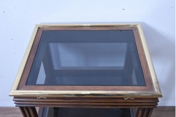 中古　スペイン製　バロッサバレンティ(VARO,S.A. VALENTI)　真鍮縁とガラス天板が上品な印象のサイドテーブル　(R-085578)