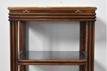 中古　スペイン製　バロッサバレンティ(VARO,S.A. VALENTI)　真鍮縁とガラス天板が上品な印象のサイドテーブル　(R-085578)